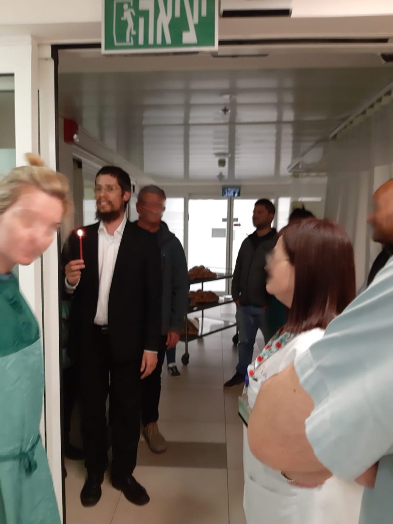 רגע מאירוע קהילתי בלב חב